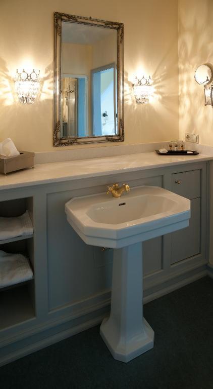 Schlosshotel ヒルシュホルン 部屋 写真