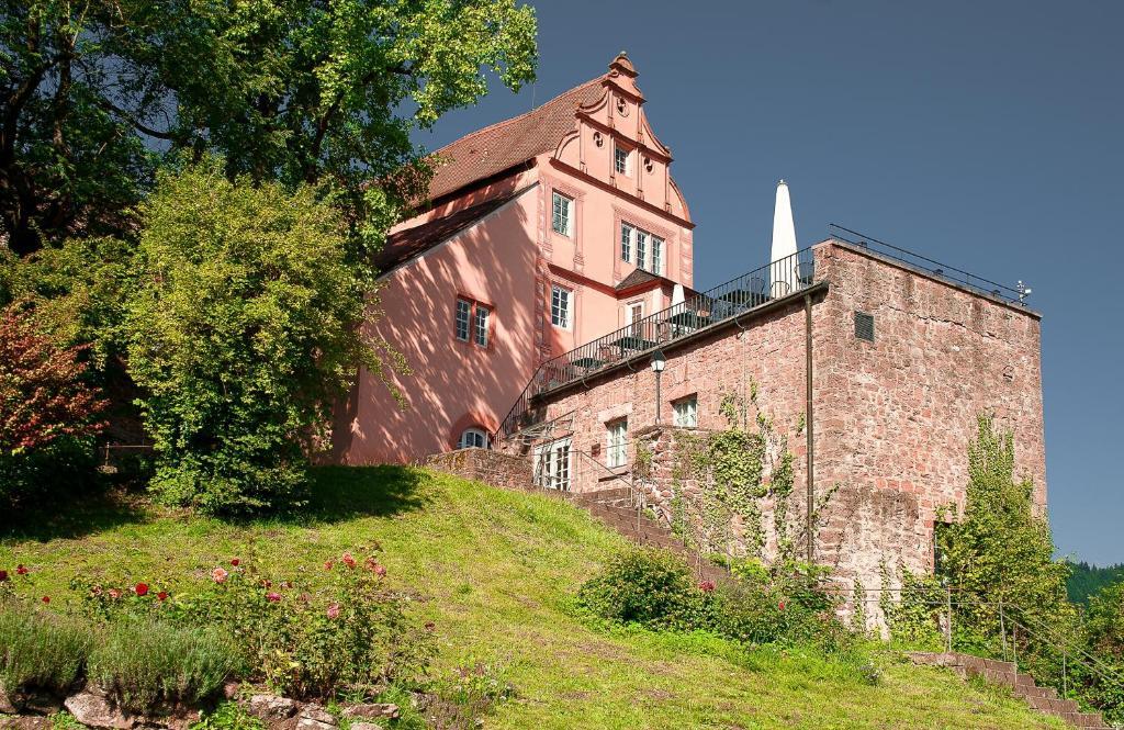 Schlosshotel ヒルシュホルン エクステリア 写真